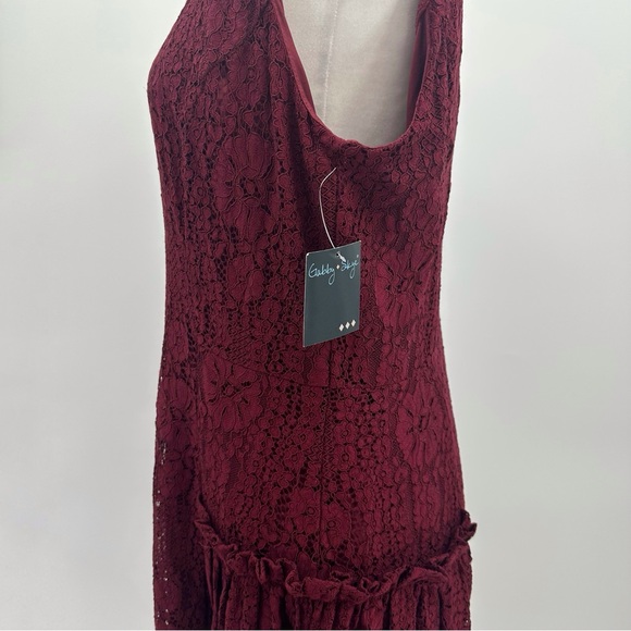 Gabby Skye Burgundy Red Sleeveless Lace Overlay Drop Waist Dress Size 14 - Picture 8 of 15